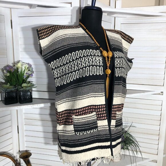 Vintage 70s Woven Fringe Blanket Poncho Vest Size M L - Picture 2 of 9
